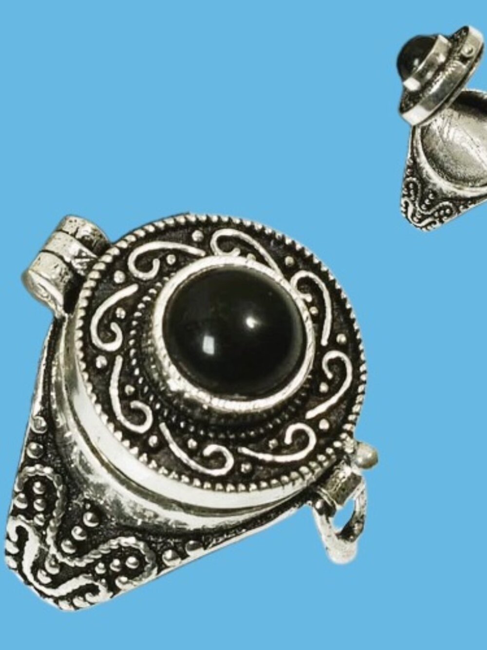 Poison Box Black Onyx Gemstone Sterling Silver Size 7.75